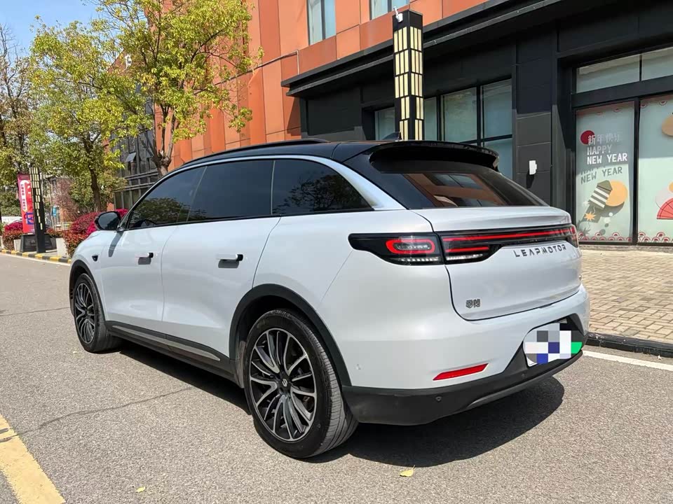 Leapmotor C11