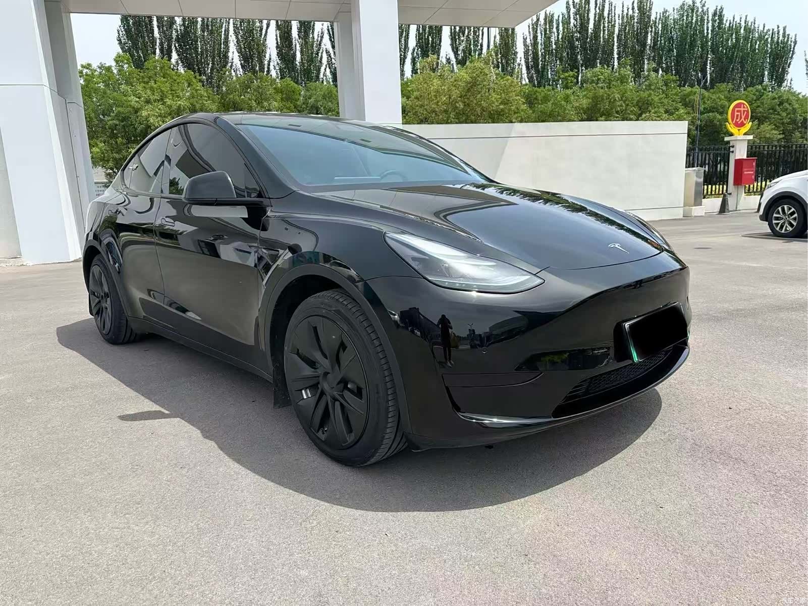 Tesla Model Y, 2023 3