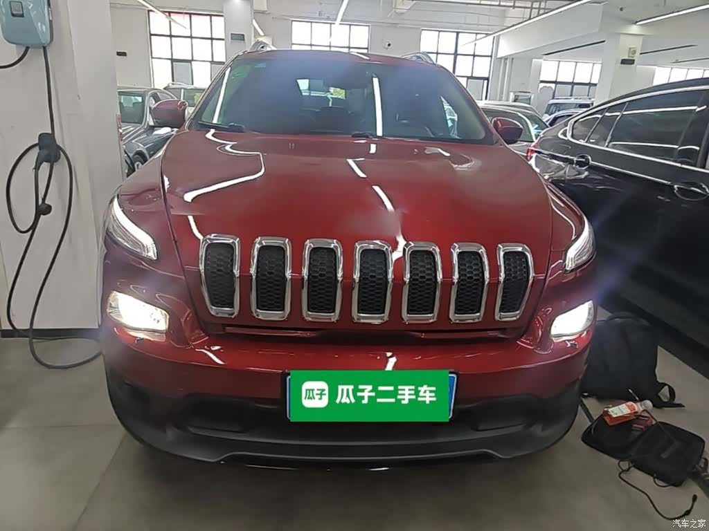 Jeep Cherokee, 2015 3