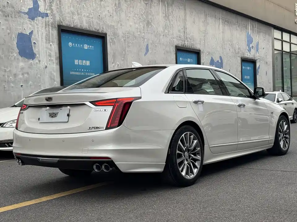 Cadillac CT6