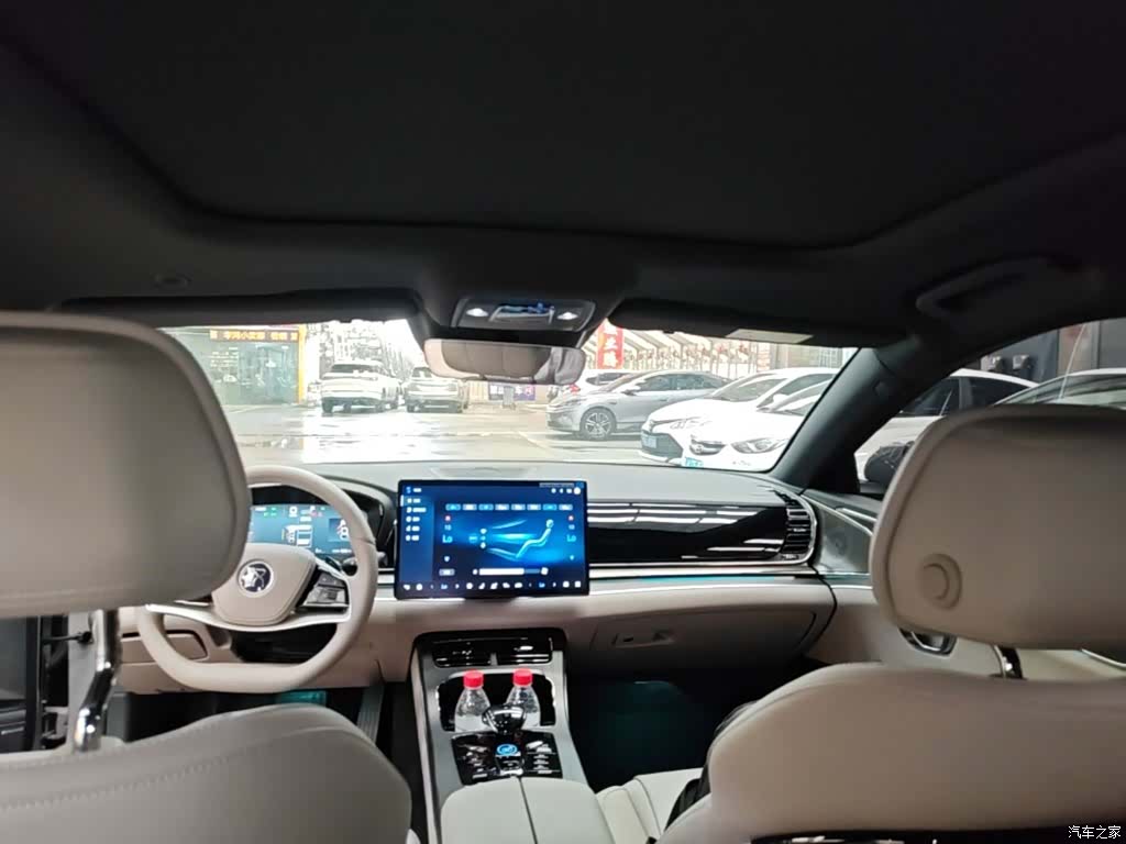 BYD Han, 2025 18