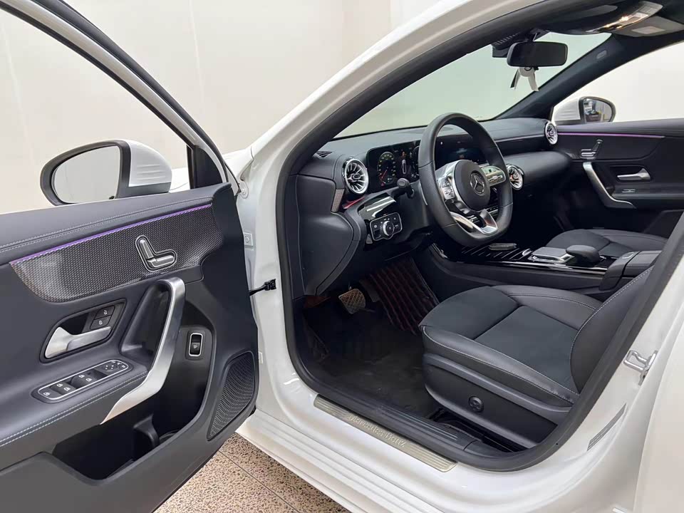 Hongqi Kunming Car