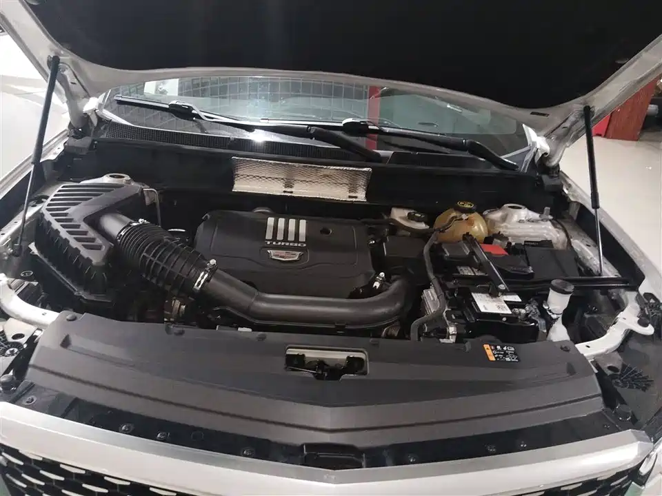 Cadillac XT6