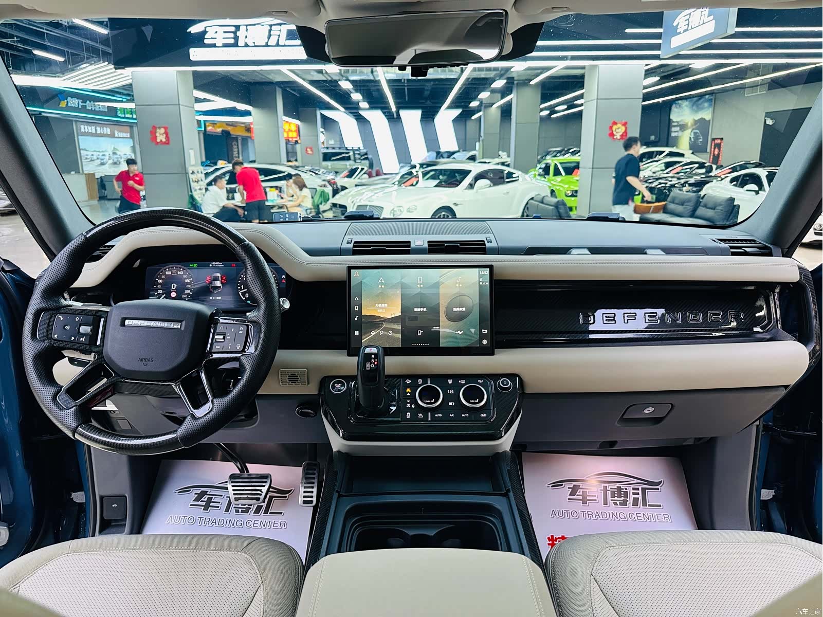 Land Rover Defender, 2021 15
