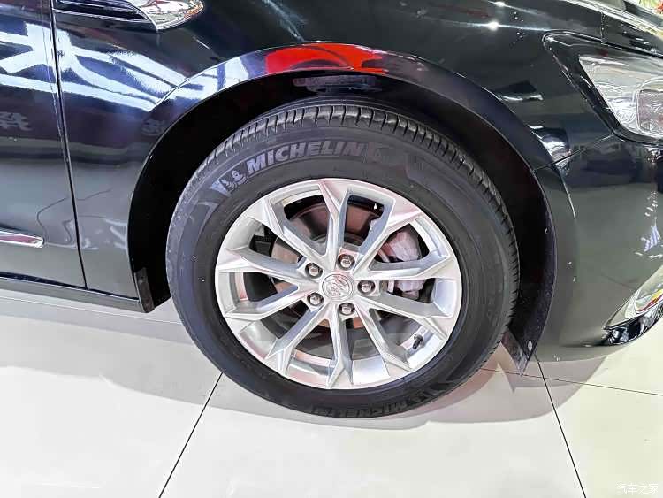 Buick LaCrosse, 2022 18