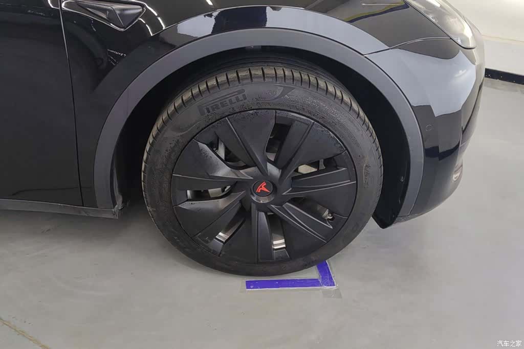 Tesla Model Y, 2023 6