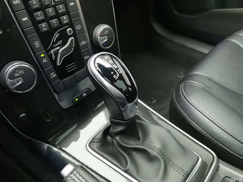 Volvo V40, 2018 13