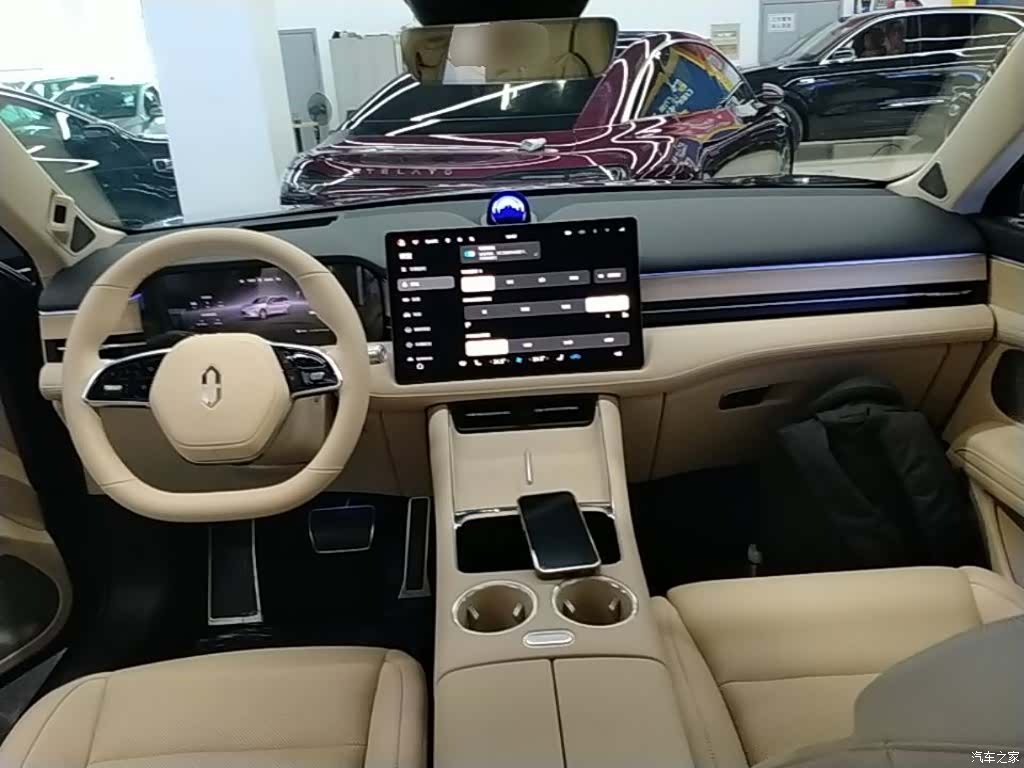 AITO M5, 2025 10