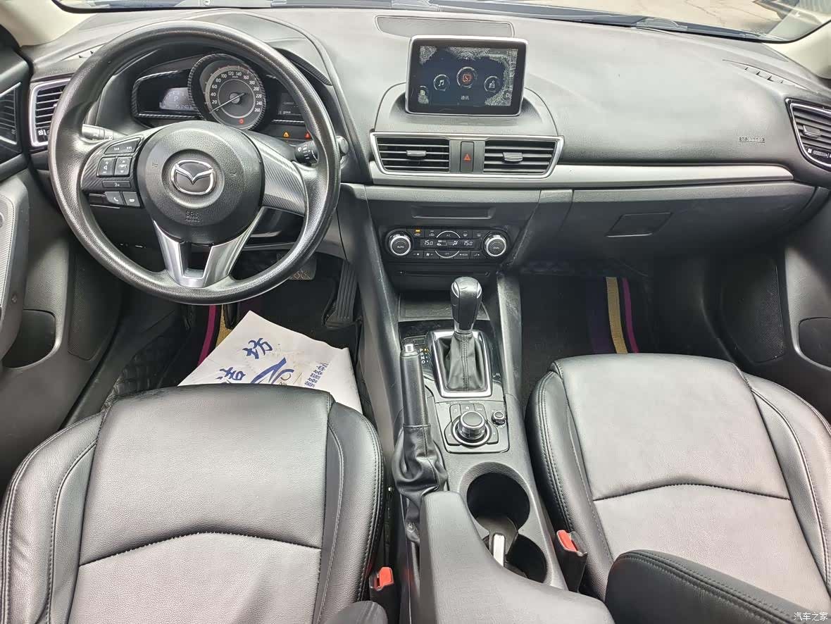 Mazda Mazda3, 2015 6