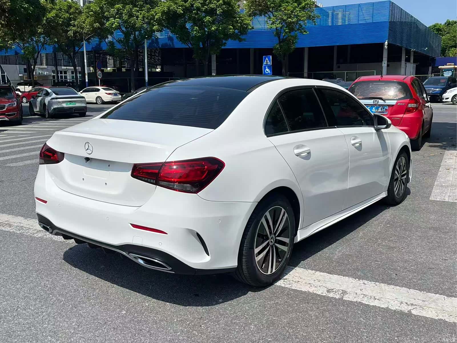 Mercedes-Benz A-Class, 2019 3