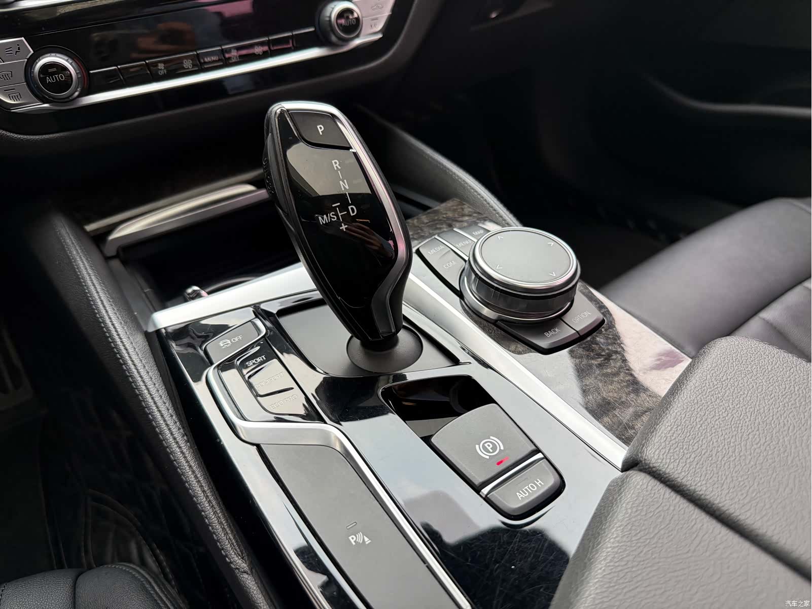 BMW 5 Series, 2018 14