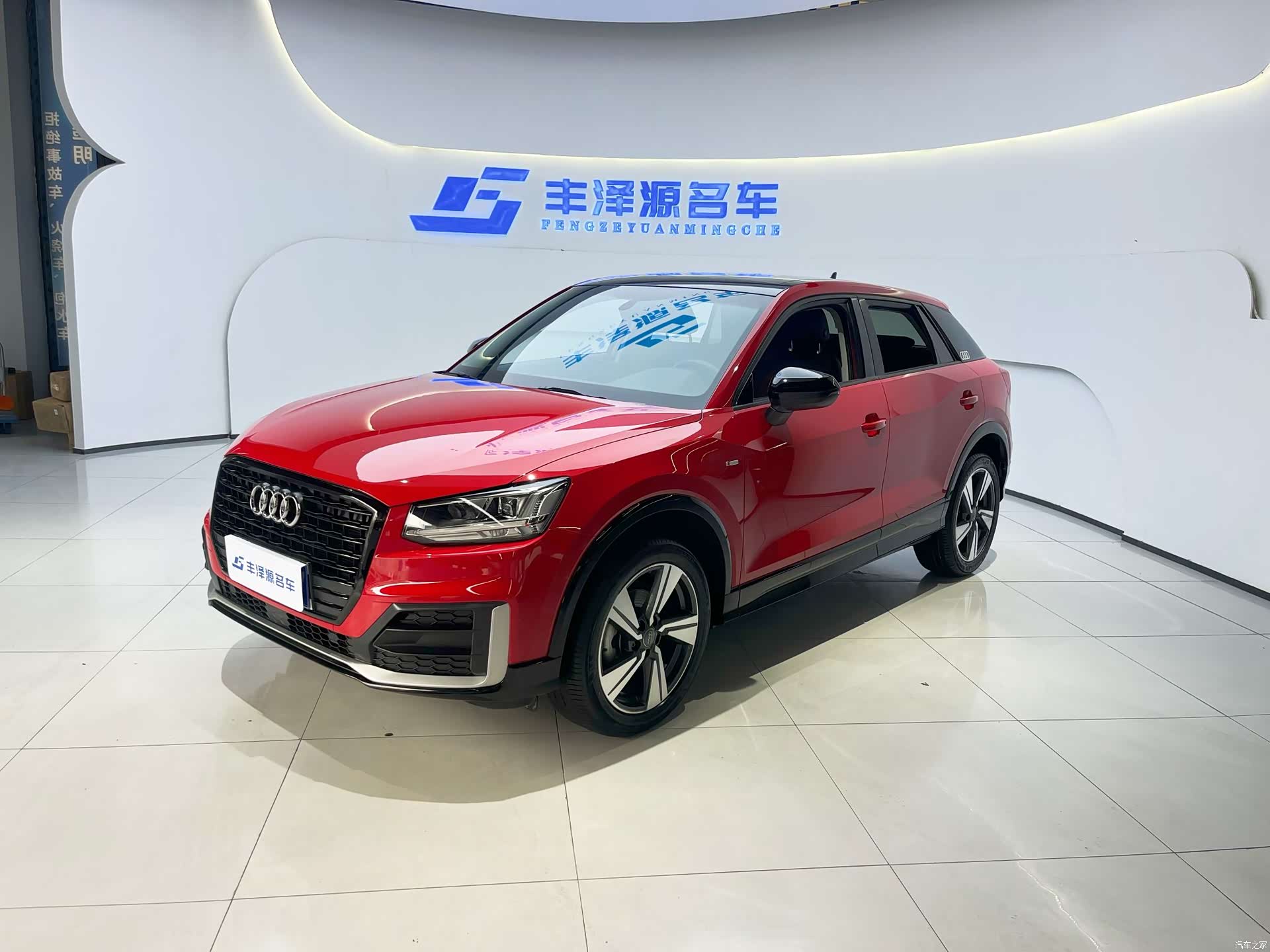 Audi Q2L, 2021 1