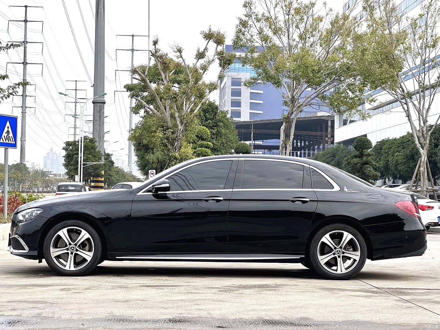 Mercedes-Benz E-Class, 2019 4