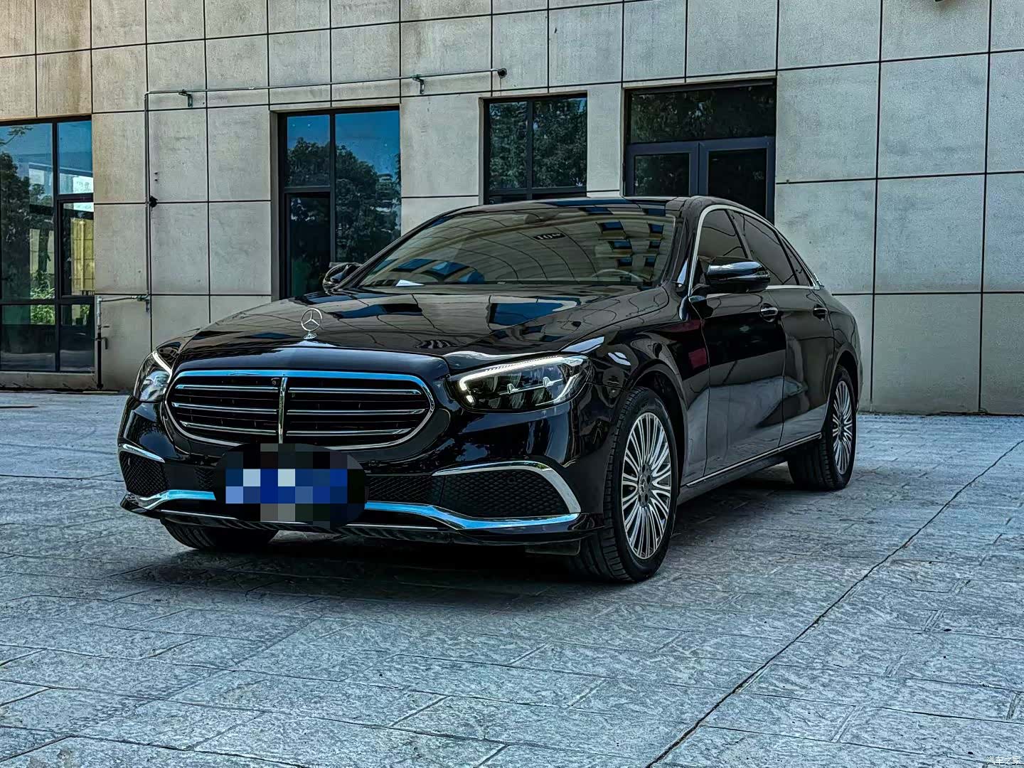 Mercedes-Benz E-Class, 2022 1