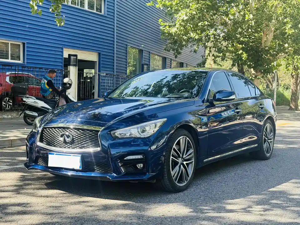 Infiniti Q50L