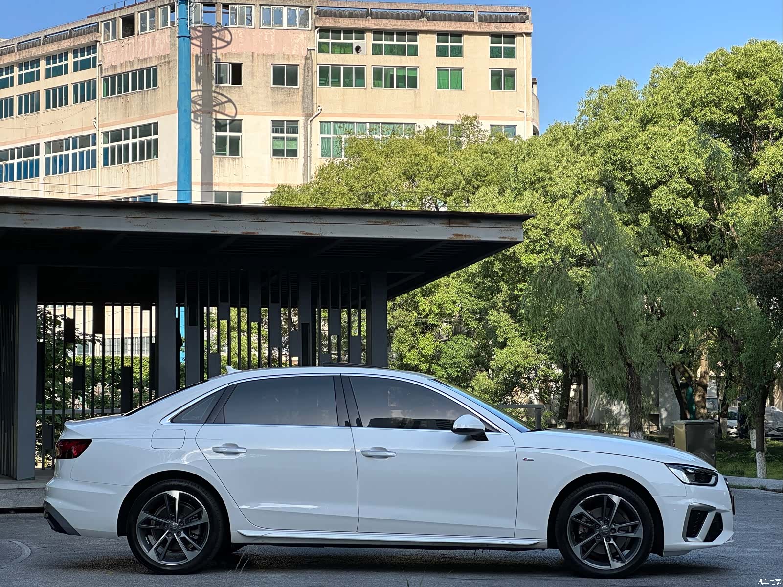 Audi A4L, 2021 8