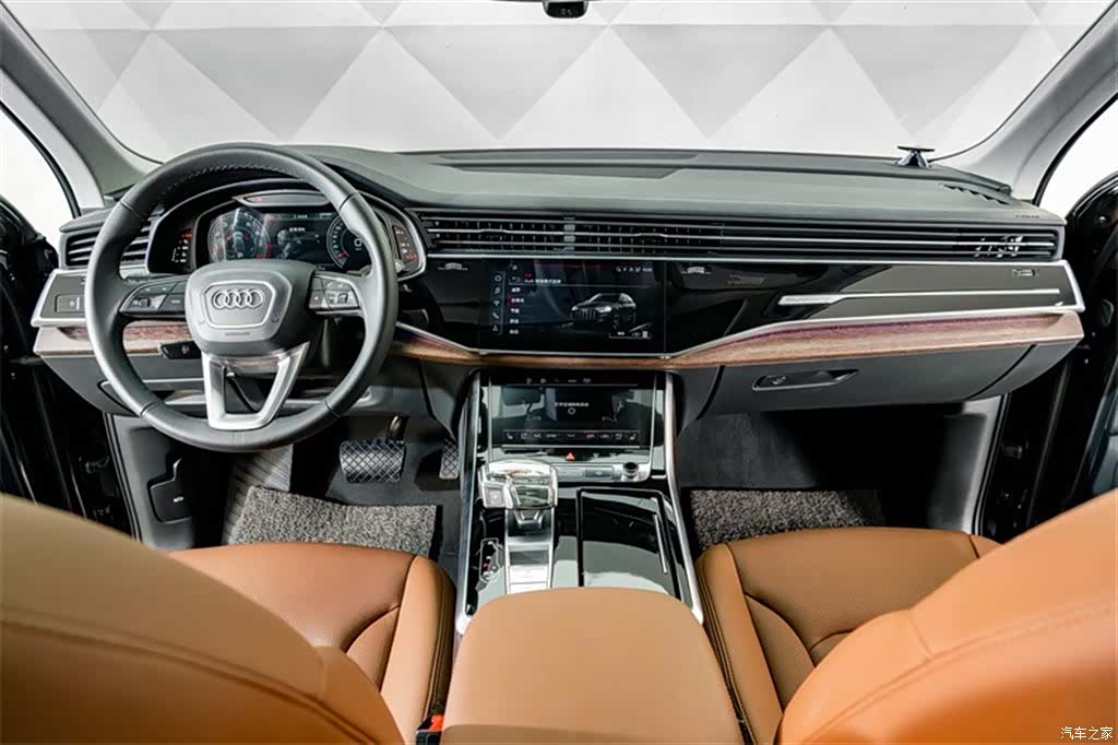 Audi Q7, 2024 13