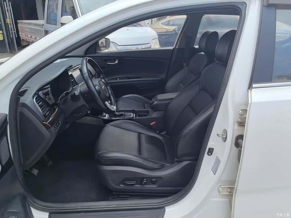 Kia K4, 2016 11