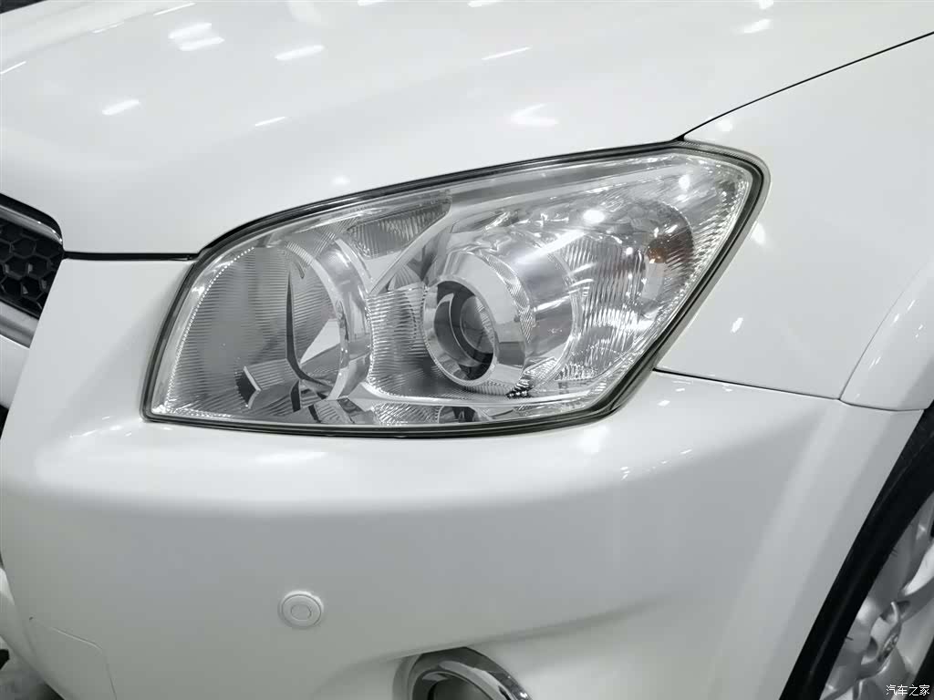 Toyota RAV4, 2012 7