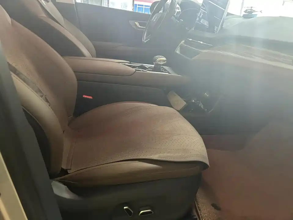 Hongqi E-QM5 Hongqi E-QM5