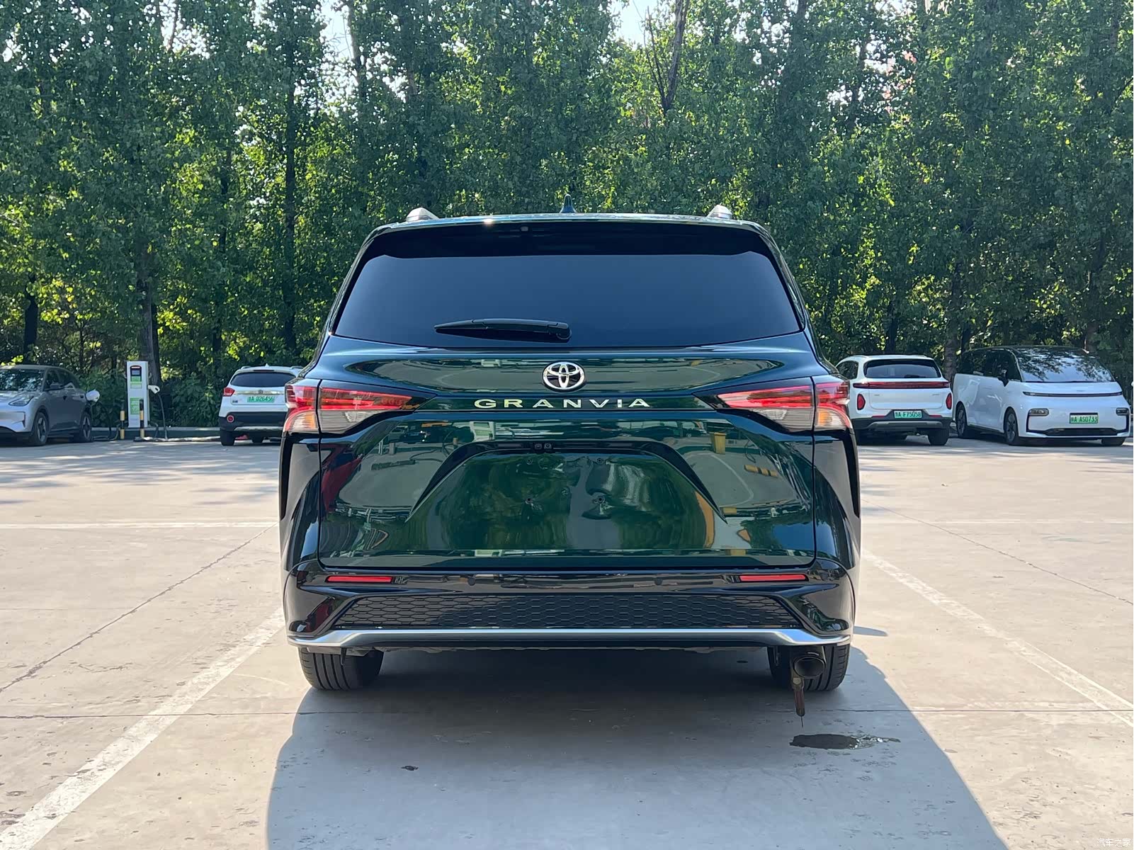 Toyota Granvia, 2026 9