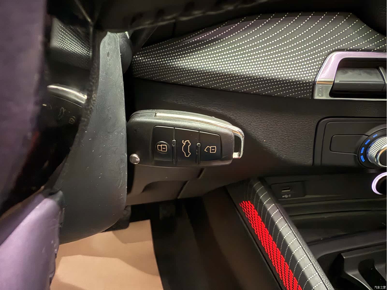 Audi Q2L, 2018 10