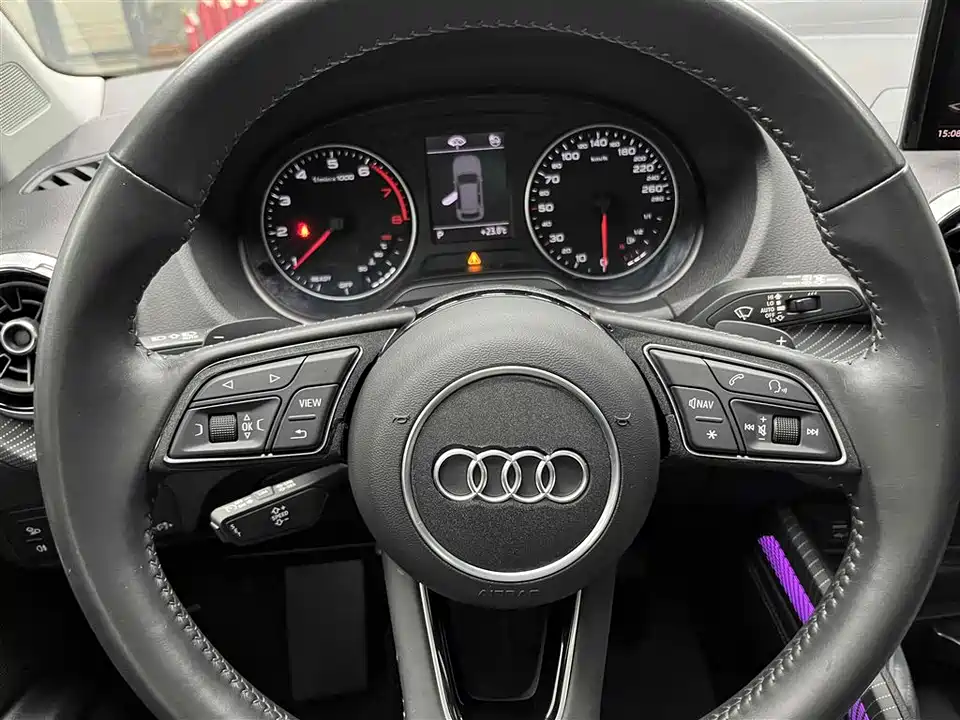 Audi Q2L