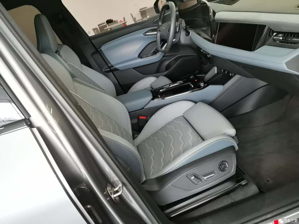 Audi e-tron, 2025 25