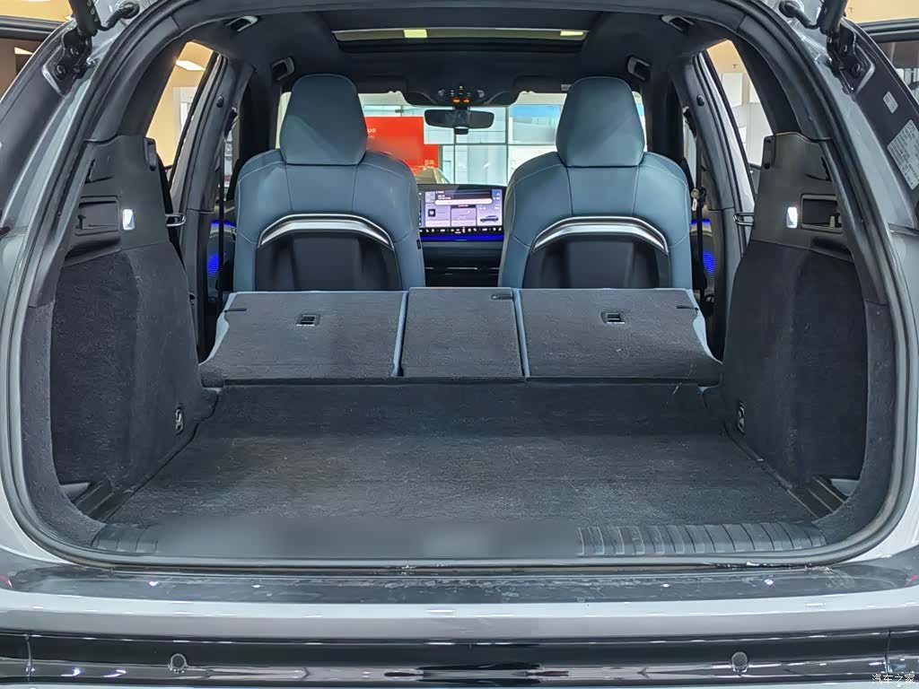 Audi e-tron, 2025 19