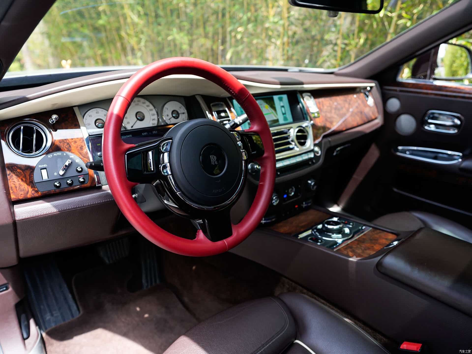 Rolls-Royce Ghost, 2016 2