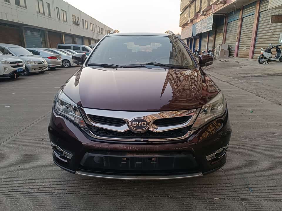BYD S7