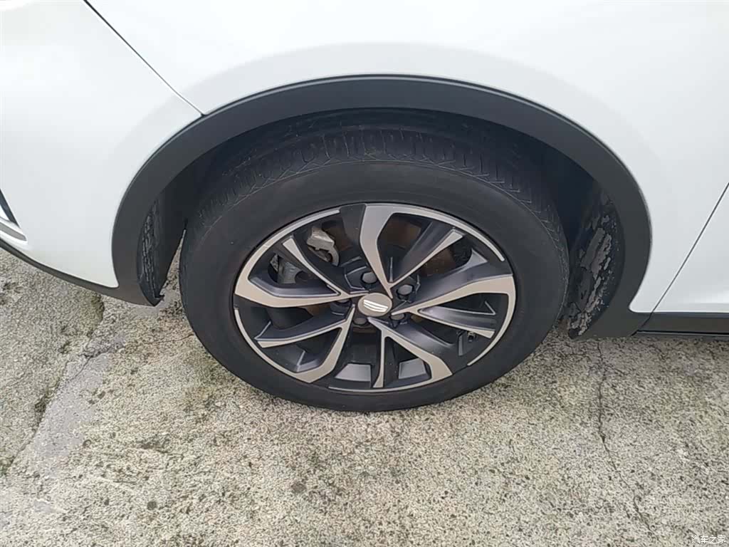 Geely Emgrand, 2020 23