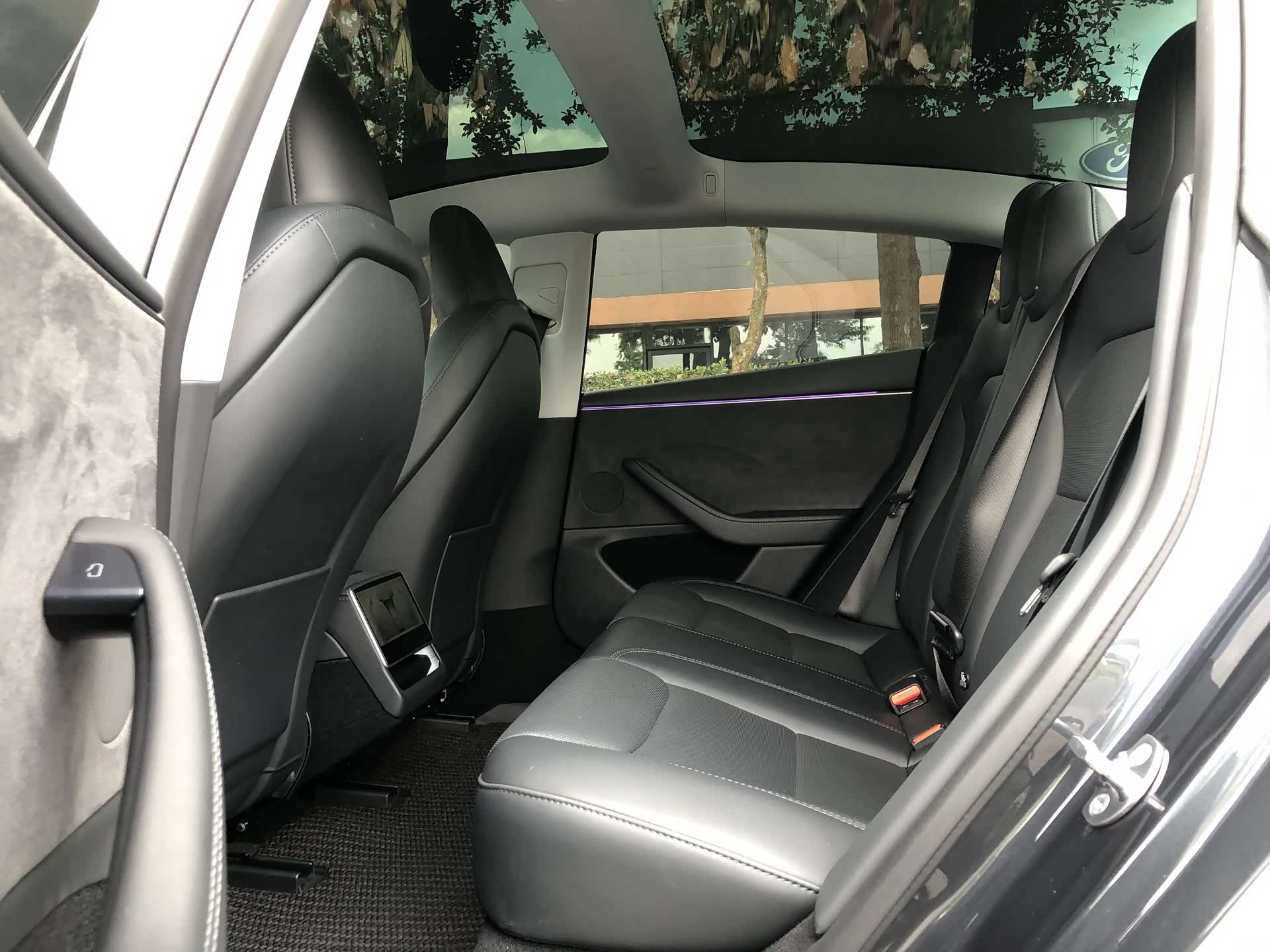 Tesla Model 3, 2025 7
