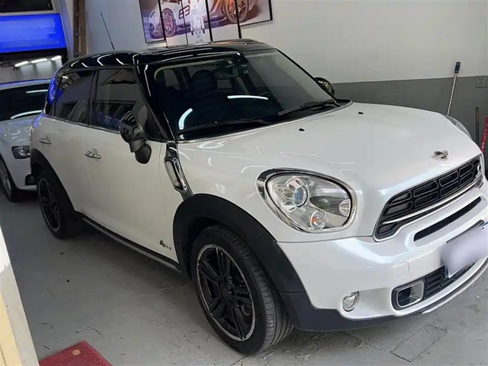 MINI COUNTRYMAN