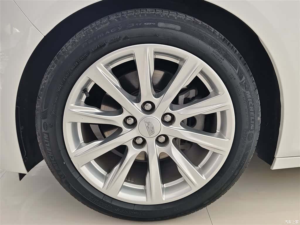Cadillac CT5, 2021 все фото
