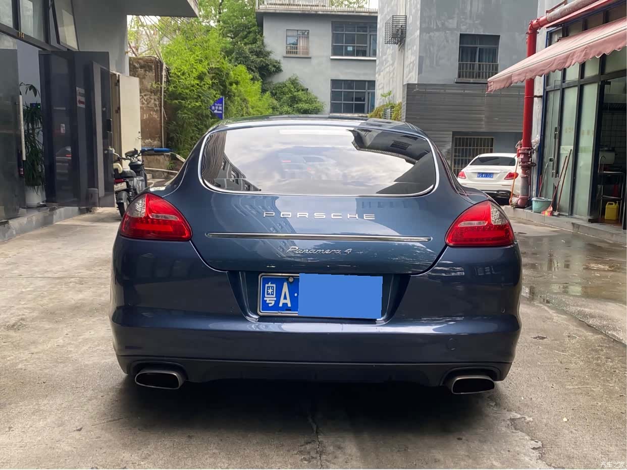 Porsche Panamera, 2011 4