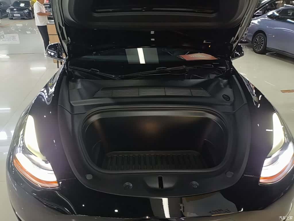 Tesla Model Y, 2021 20