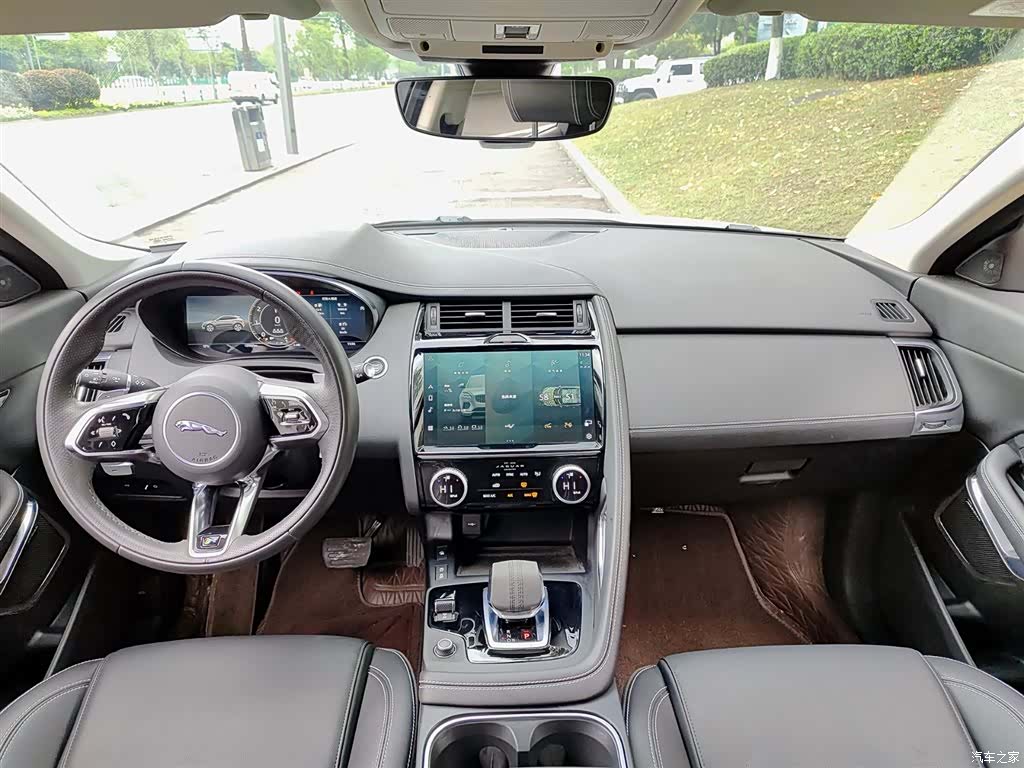 Land Rover E-PACE, 2025 10