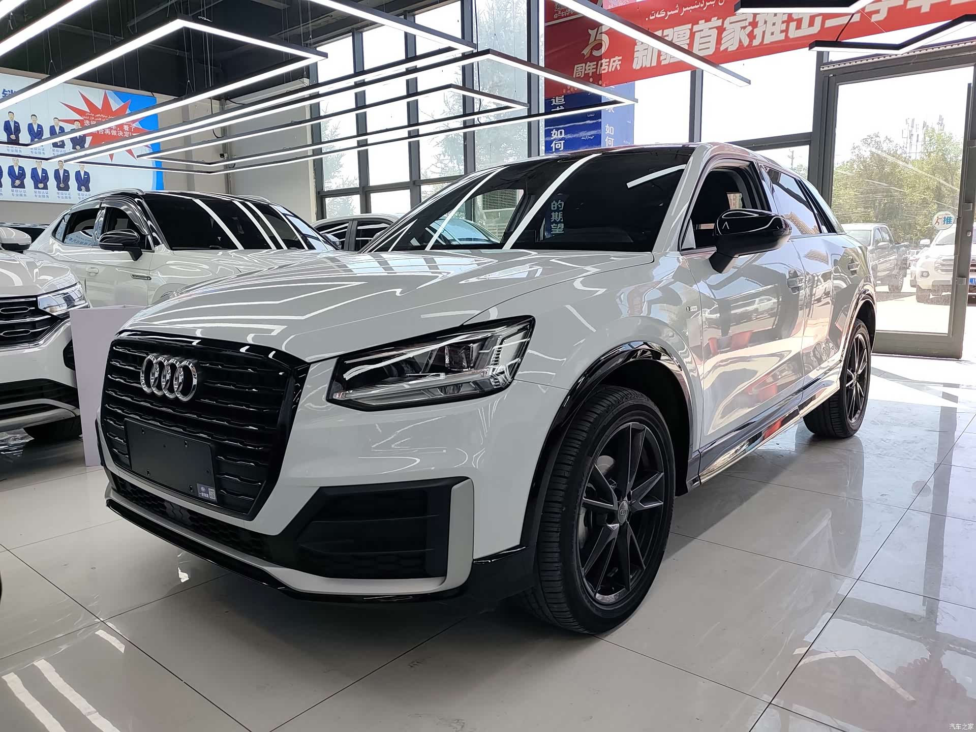 Audi Q2L, 2021 1