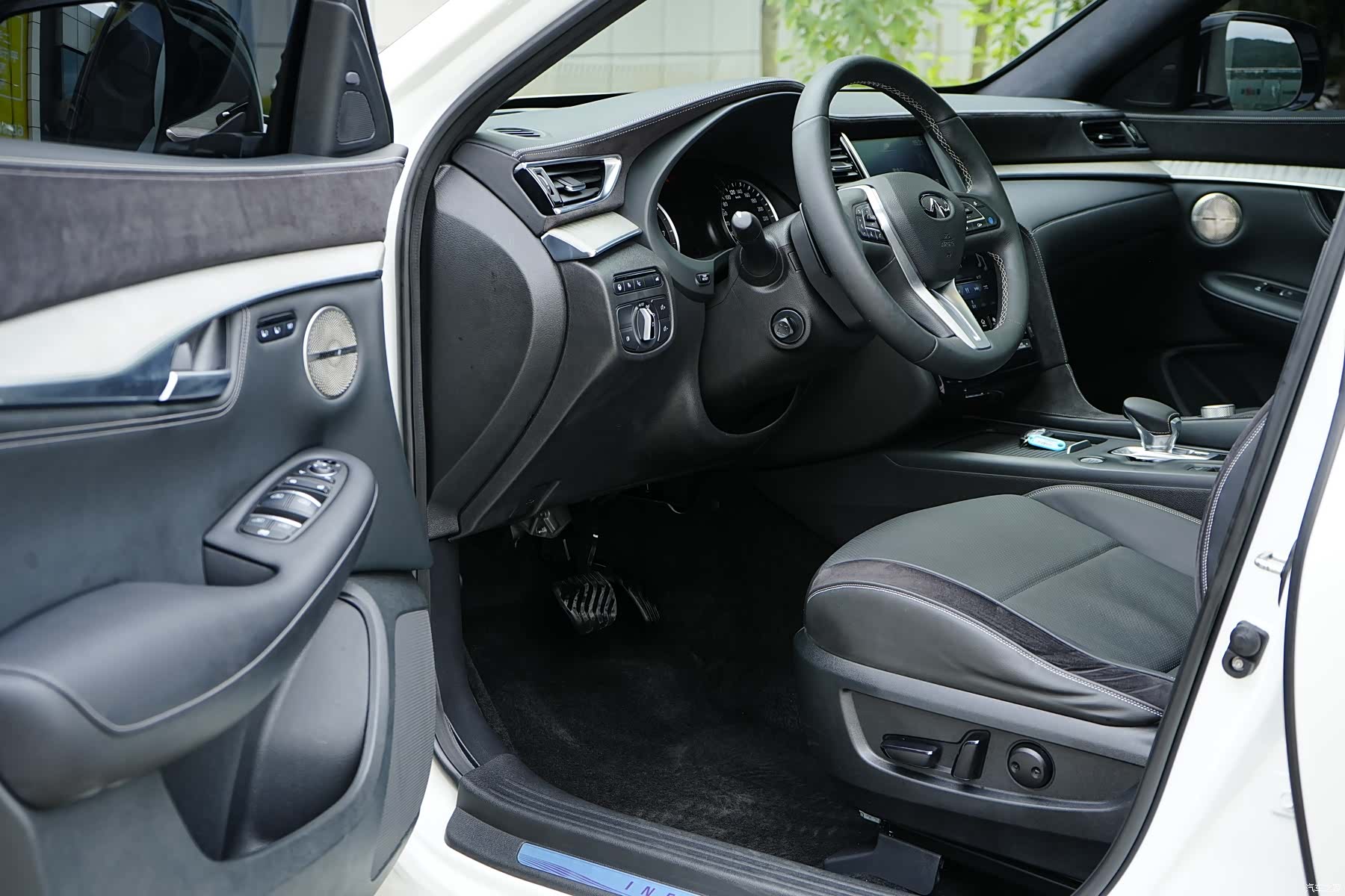 Infiniti QX50, 2024 11