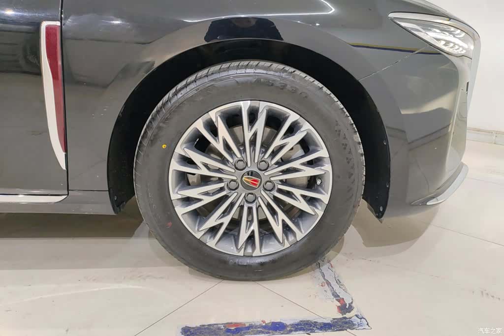 Hongqi H5, 2024 6