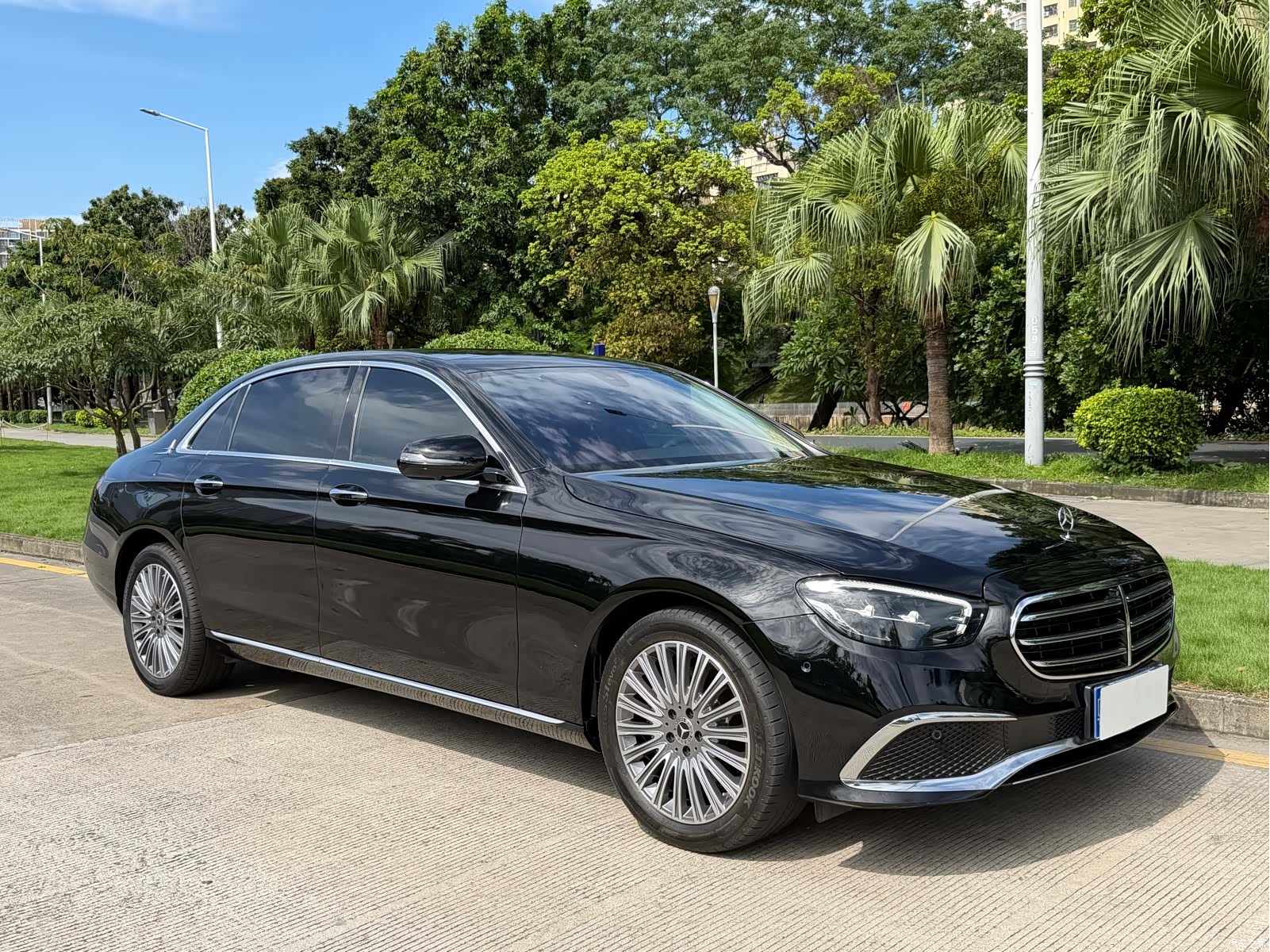 Mercedes-Benz E-Class, 2021 3