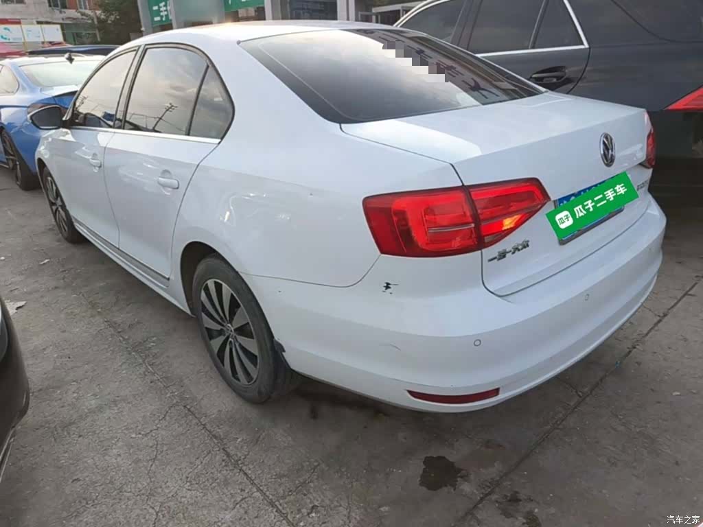 Volkswagen Sagitar, 2016 23