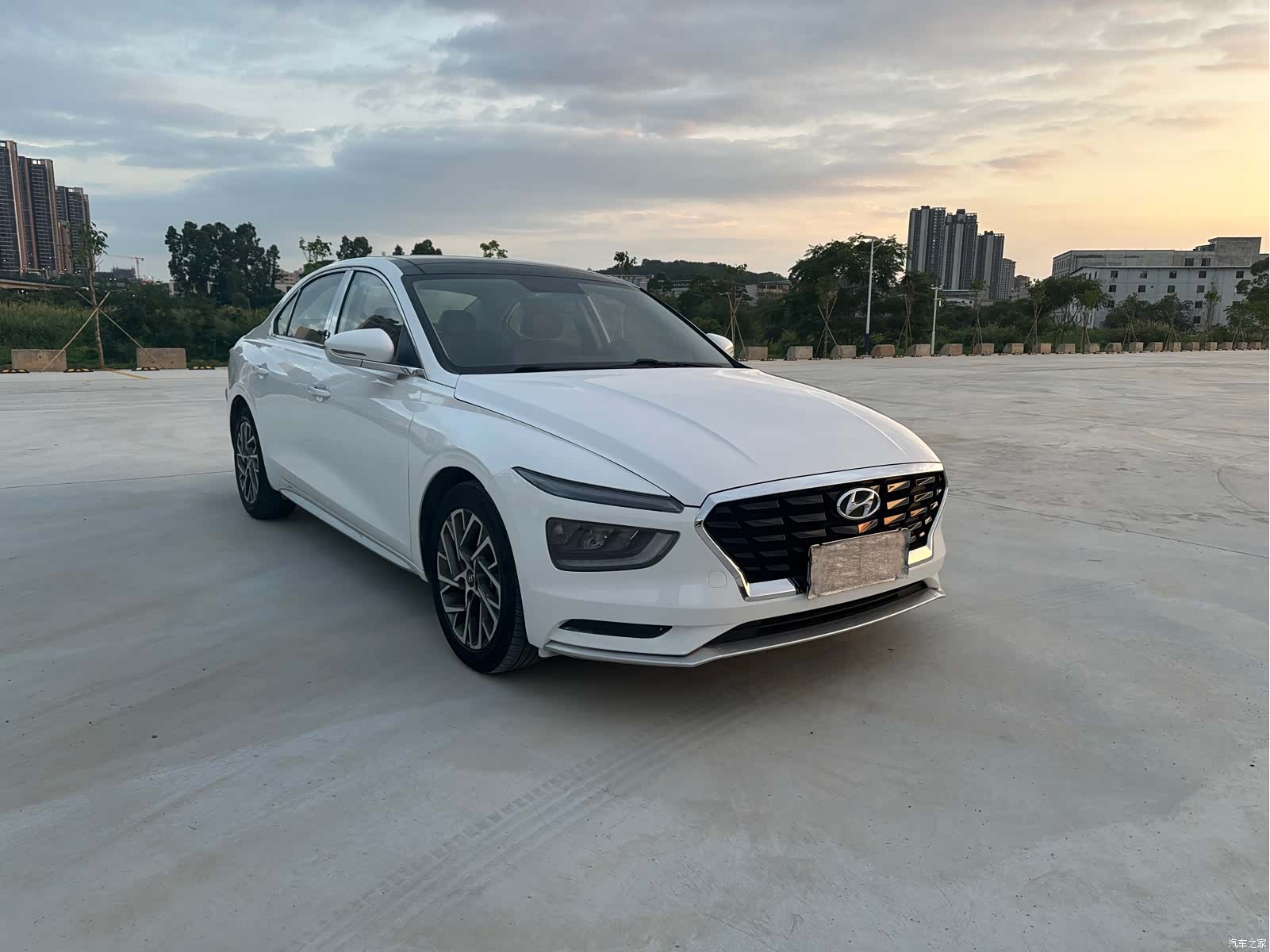 Hyundai GLX, 2022 3