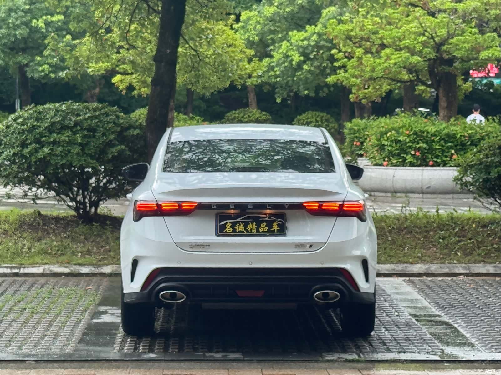 Geely Binray, 2023 13