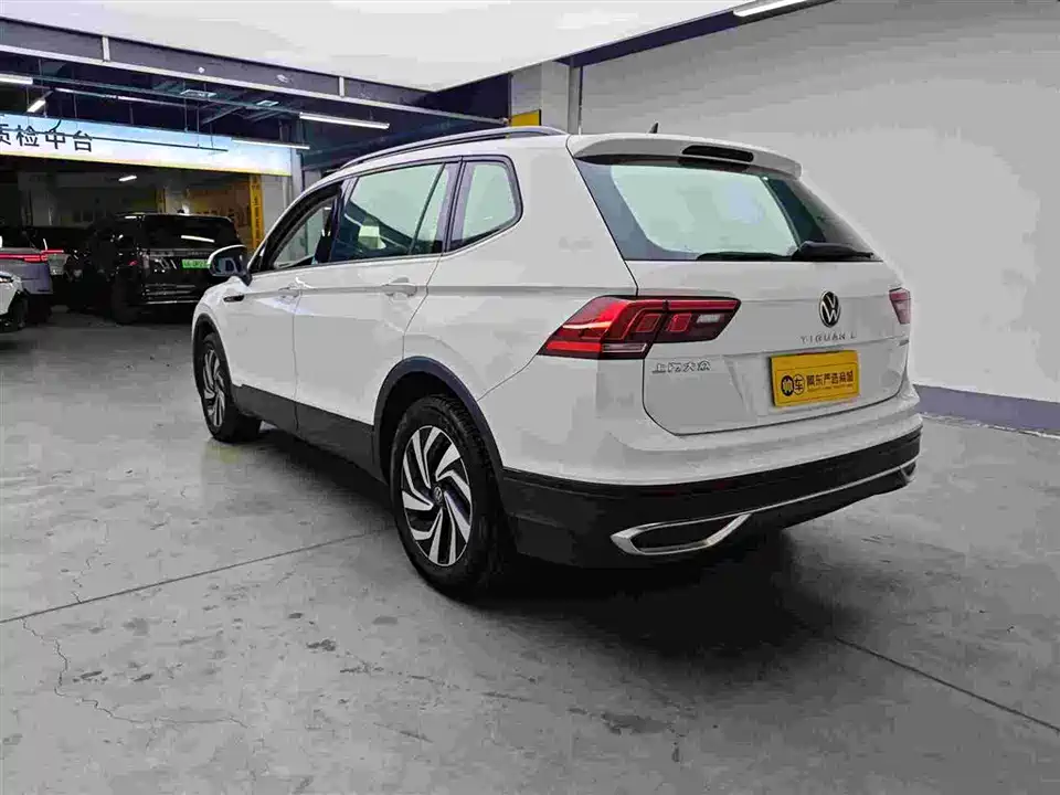 Volkswagen Tiguan L