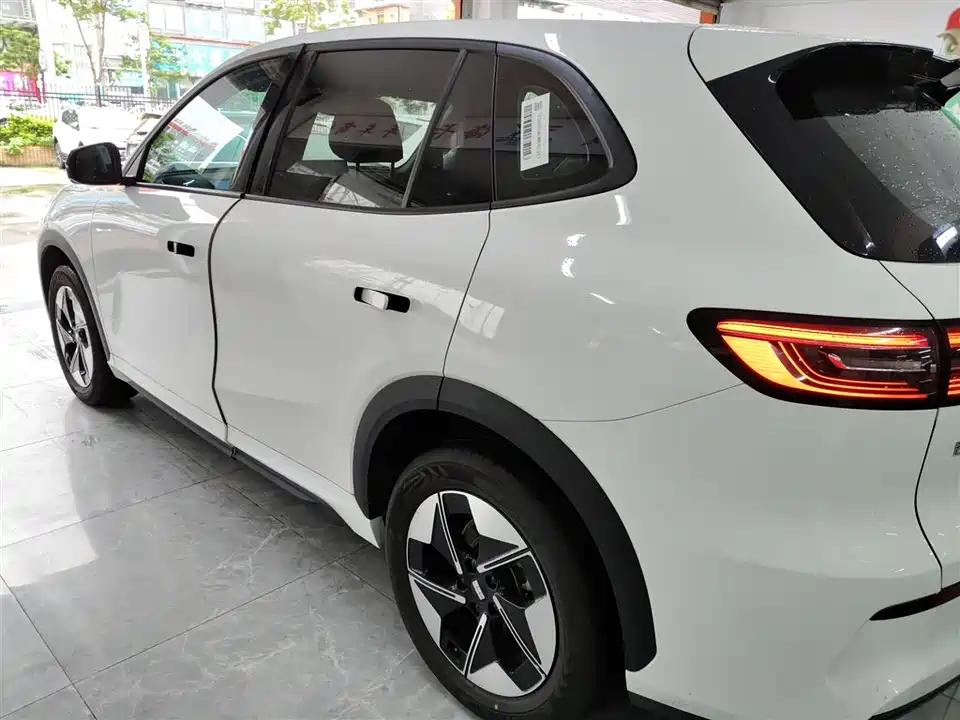 Geely Galaxy Galaxy E5
