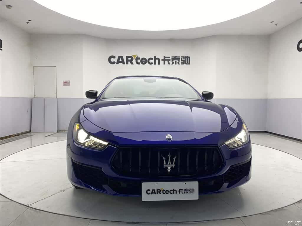 Maserati Ghibli, 2022 3