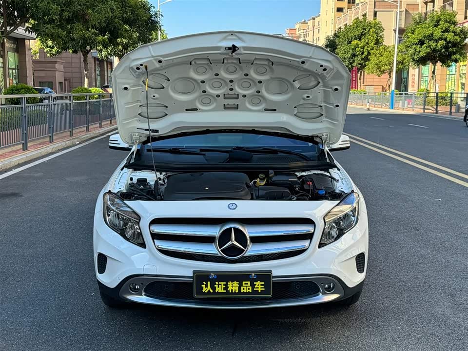 Mercedes-Benz GLA