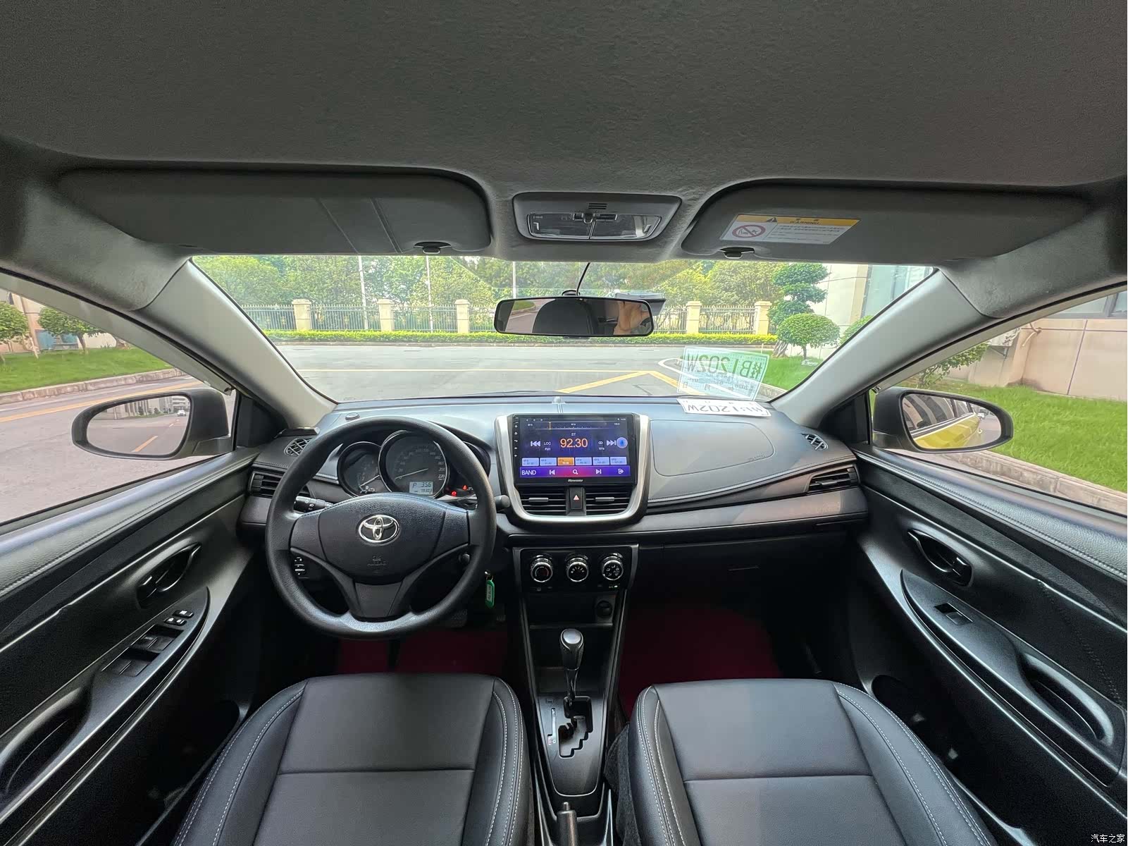 Toyota YARiS L, 2017 11